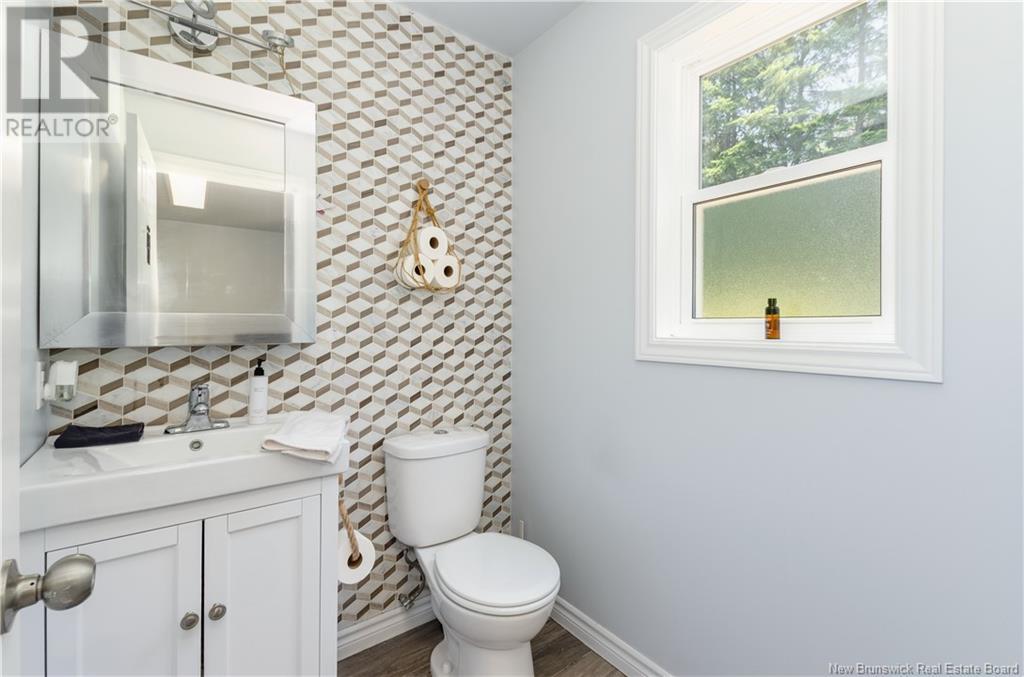 398 Westmount Boulevard, Moncton, New Brunswick  E1E 4K3 - Photo 35 - NB119740