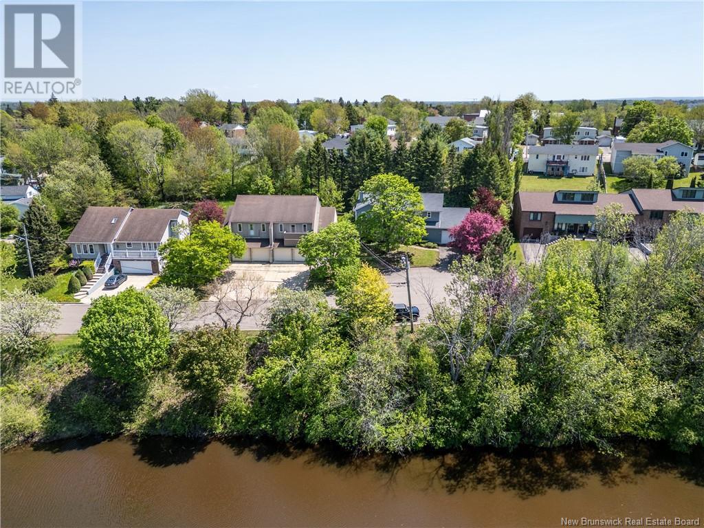 398 Westmount Boulevard, Moncton, New Brunswick  E1E 4K3 - Photo 8 - NB119740