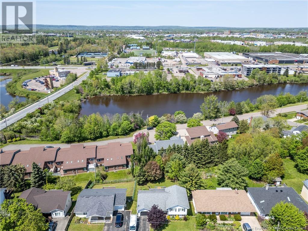 Property at 398 Westmount Boulevard image 4