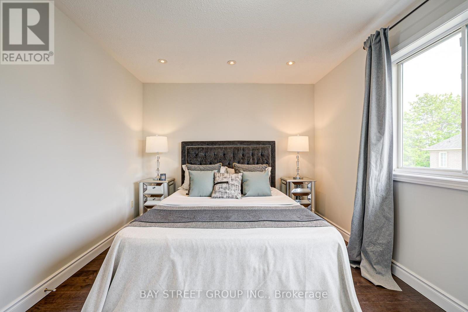 43 Tower Bridge Crescent, Markham, Ontario  L6C 2M9 - Photo 30 - N12194311