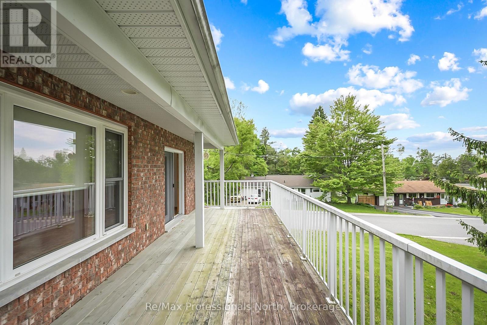490 Brown Street, Gravenhurst, Ontario  P1P 1G6 - Photo 36 - X12192765
