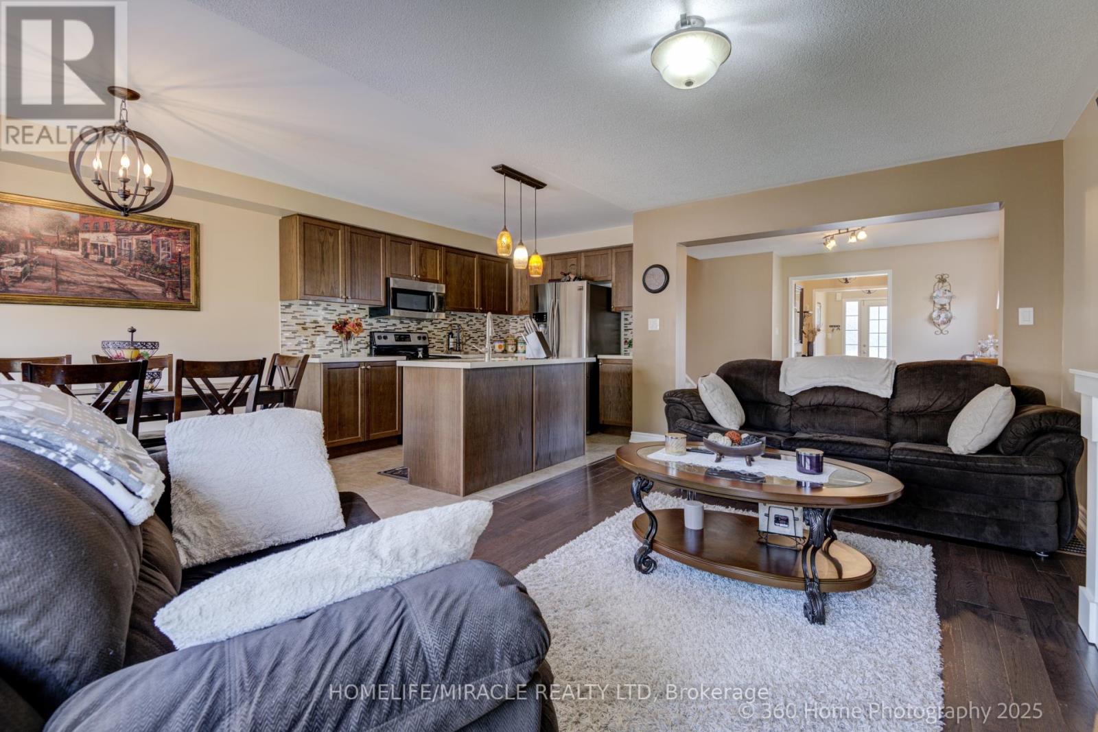 193 Orr Drive, Bradford West Gwillimbury, Ontario  L3Z 0S2 - Photo 7 - N12164777