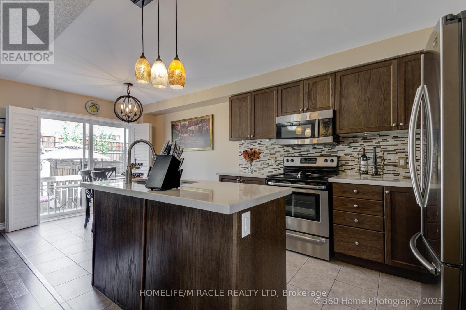 193 Orr Drive, Bradford West Gwillimbury, Ontario  L3Z 0S2 - Photo 8 - N12164777