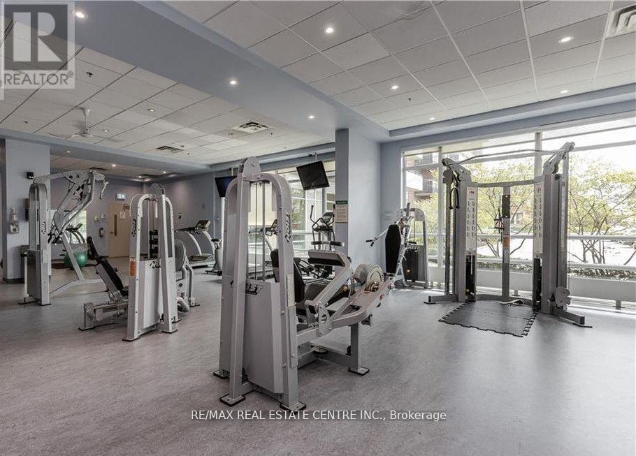 301 - 215 Queen Street E, Brampton, Ontario  L6W 0A9 - Photo 16 - W12194277