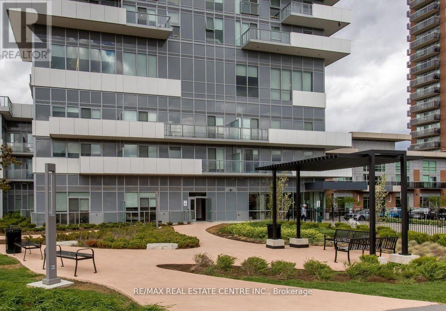 301 - 215 Queen Street E, Brampton, Ontario  L6W 0A9 - Photo 18 - W12194277