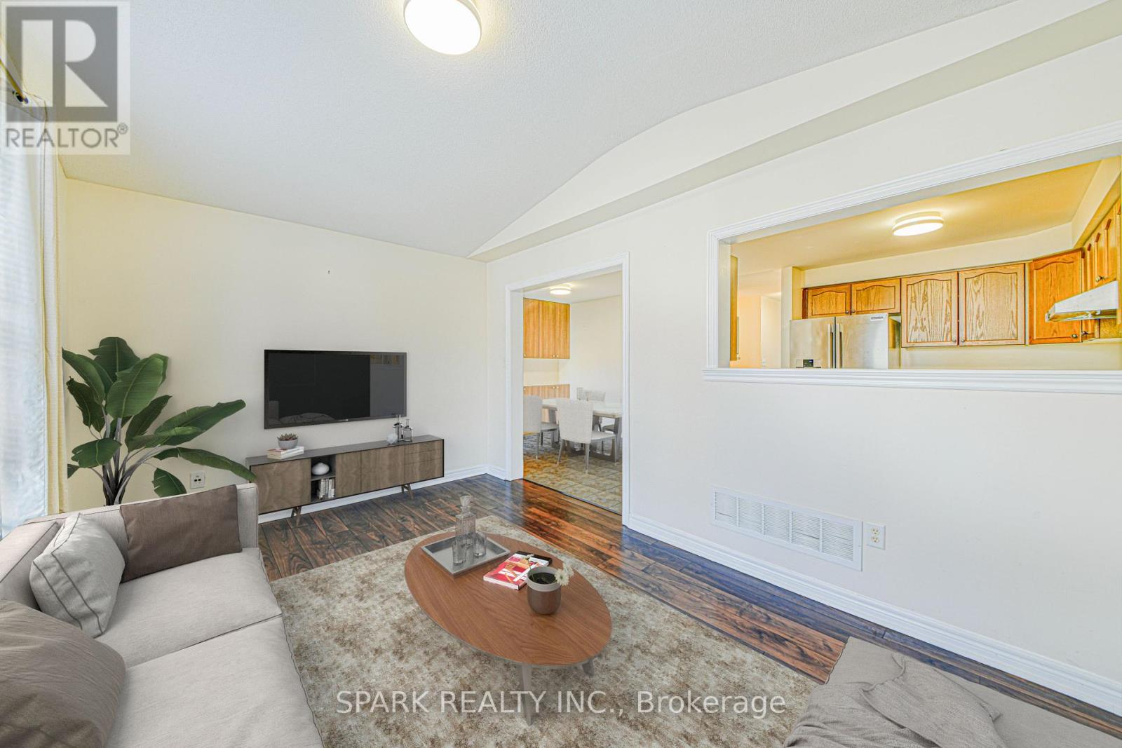 147 Weston Drive, Milton, Ontario  L9T 0V6 - Photo 10 - W12194293
