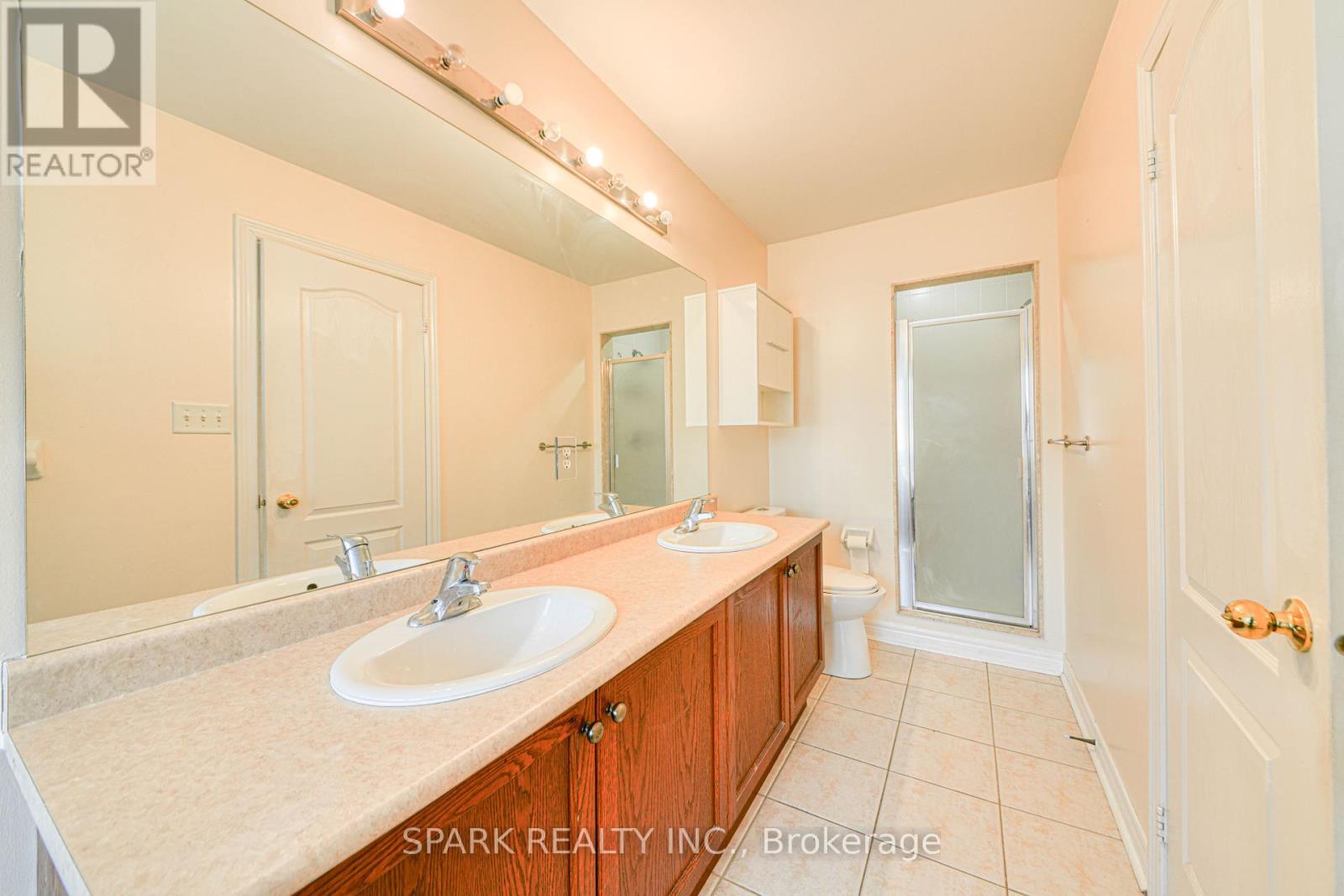 147 Weston Drive, Milton, Ontario  L9T 0V6 - Photo 14 - W12194293