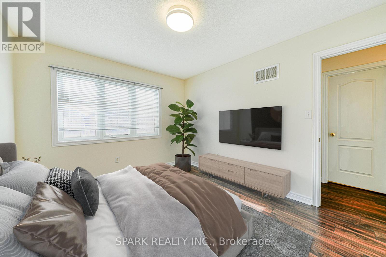 147 Weston Drive, Milton, Ontario  L9T 0V6 - Photo 16 - W12194293