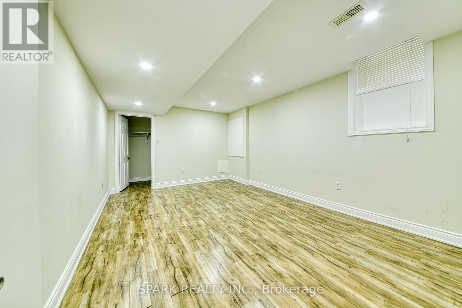 147 Weston Drive, Milton, Ontario  L9T 0V6 - Photo 24 - W12194293