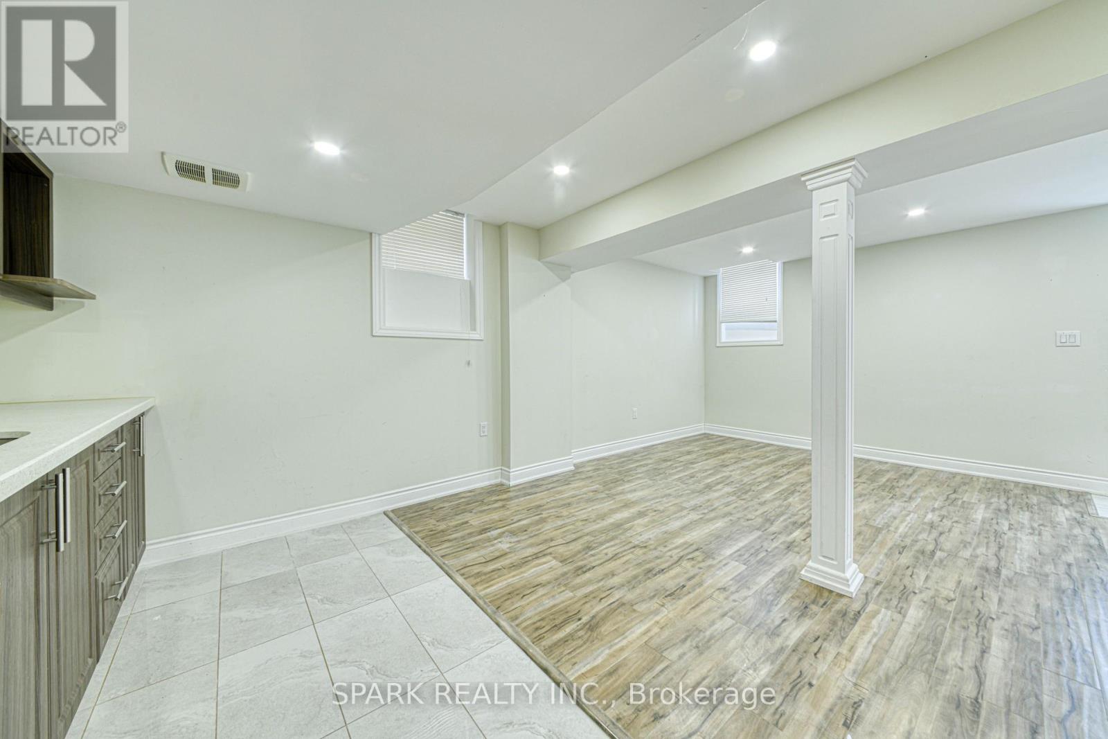 147 Weston Drive, Milton, Ontario  L9T 0V6 - Photo 29 - W12194293