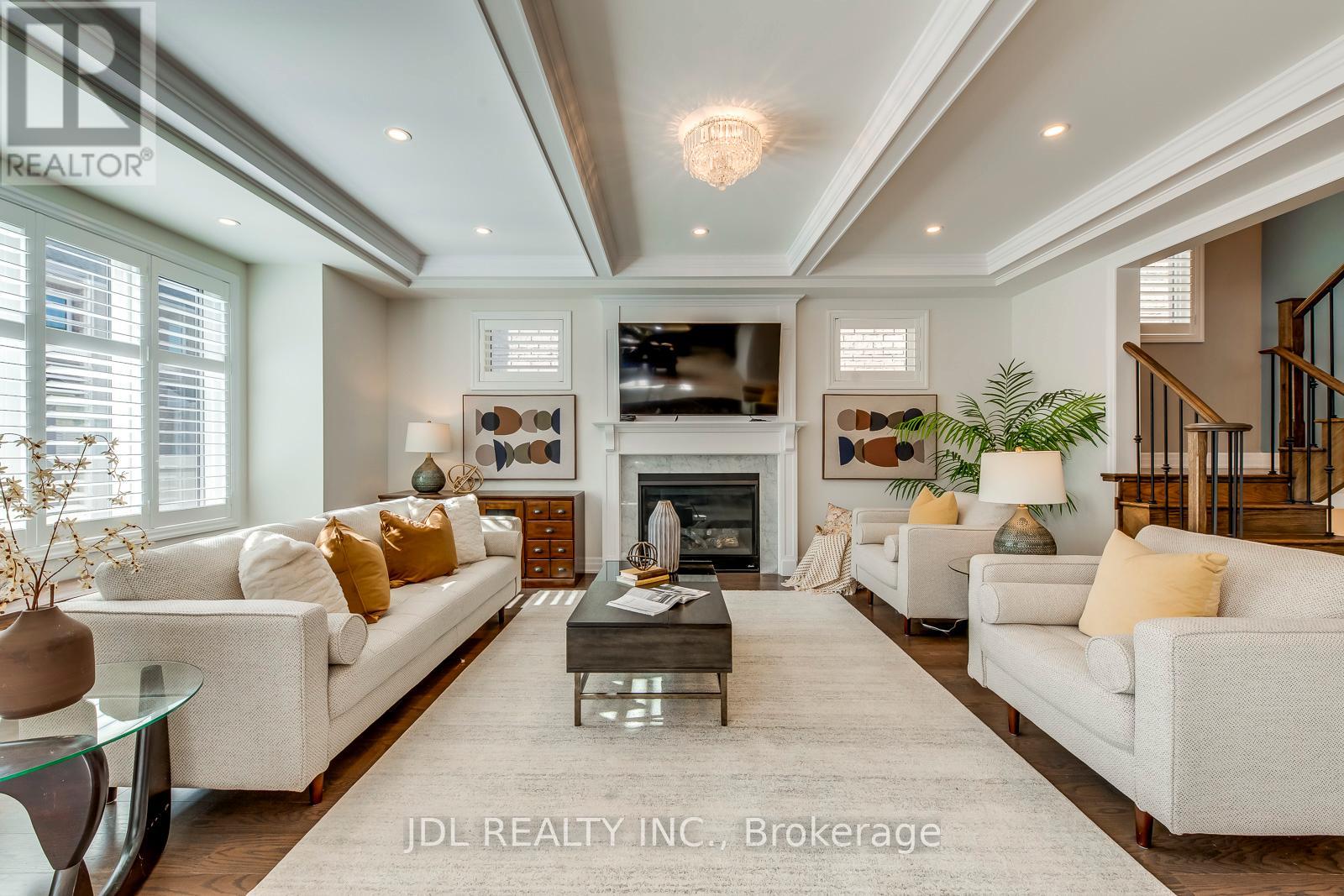 222 Magnolia Crescent, Oakville, Ontario  L6M 0Z8 - Photo 11 - W12194301