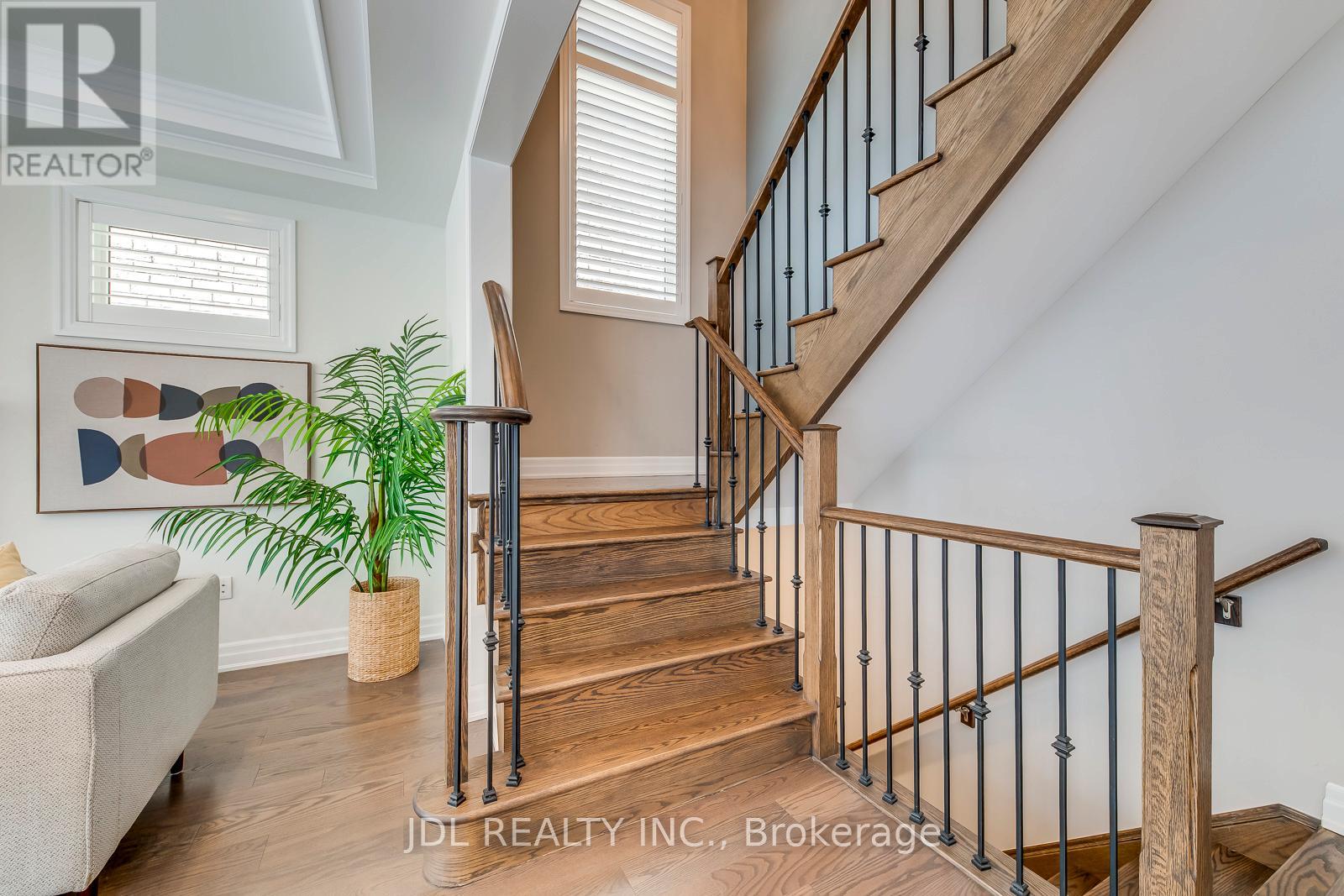 222 Magnolia Crescent, Oakville, Ontario  L6M 0Z8 - Photo 26 - W12194301