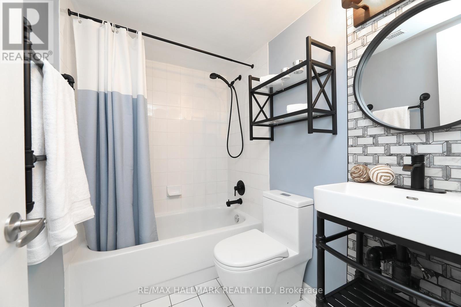146 Manitoba Street, Toronto (Mimico), Ontario  M8Y 1E3 - Photo 24 - W12194307