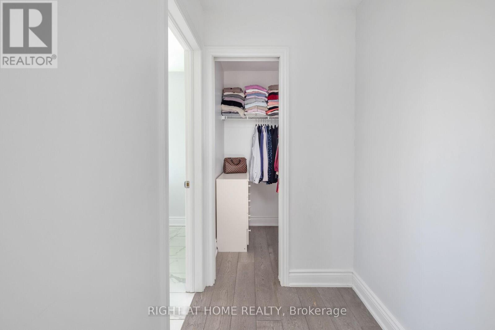 2591 Castle Hill Crescent, Oakville (Ro River Oaks), Ontario  L6H 6J1 - Photo 26 - W12194317