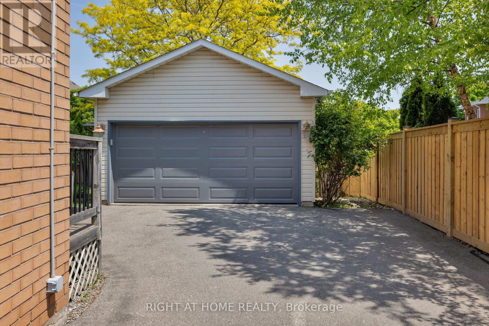 2591 Castle Hill Crescent, Oakville (Ro River Oaks), Ontario  L6H 6J1 - Photo 42 - W12194317