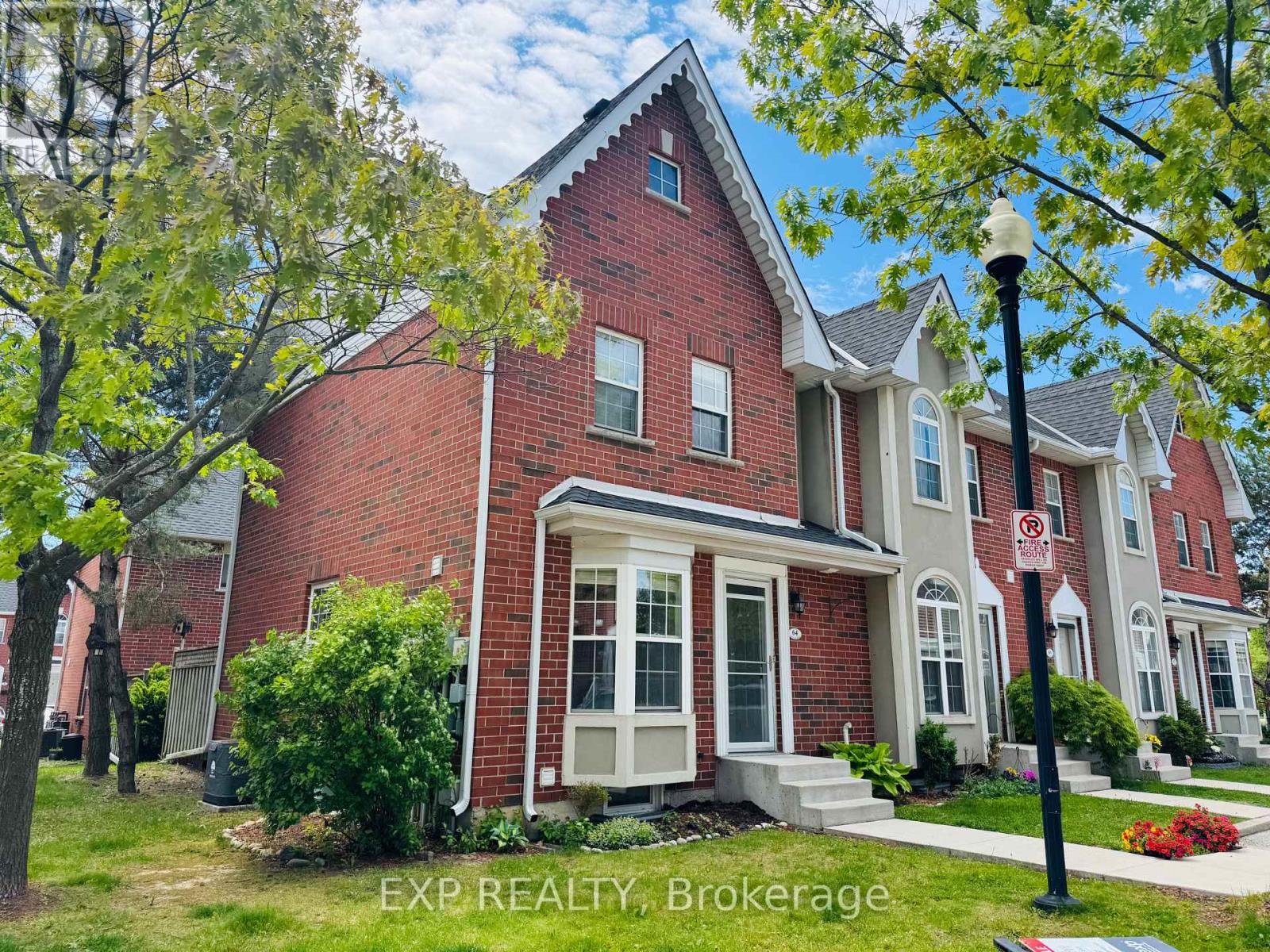 64 - 4200 Kilmer Drive, Burlington, Ontario  L7M 4Y3 - Photo 1 - W12186795