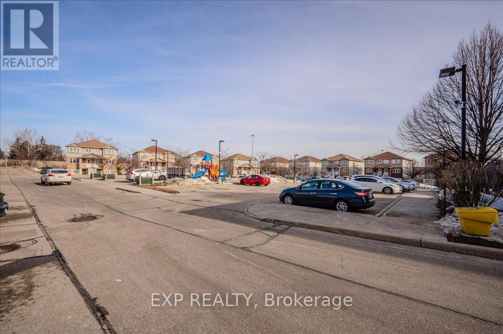 21a - 50 Howe Drive, Kitchener, Ontario  N2E 0A3 - Photo 26 - X12194278