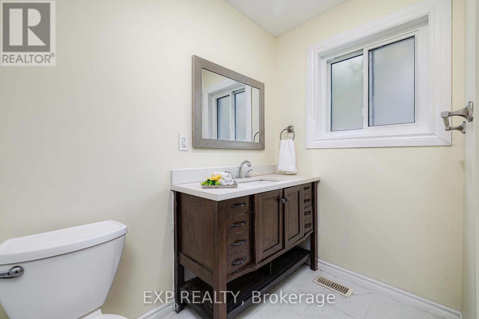157 Sherman Street, Haldimand, Ontario  N3Y 2T2 - Photo 10 - X12194303