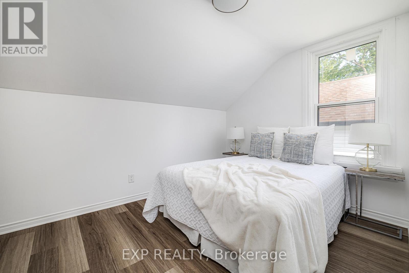 157 Sherman Street, Haldimand, Ontario  N3Y 2T2 - Photo 12 - X12194303
