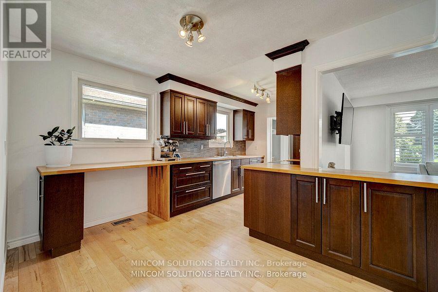 2 Garden Crescent, Brant (Paris), Ontario  N3L 3T4 - Photo 10 - X12194321