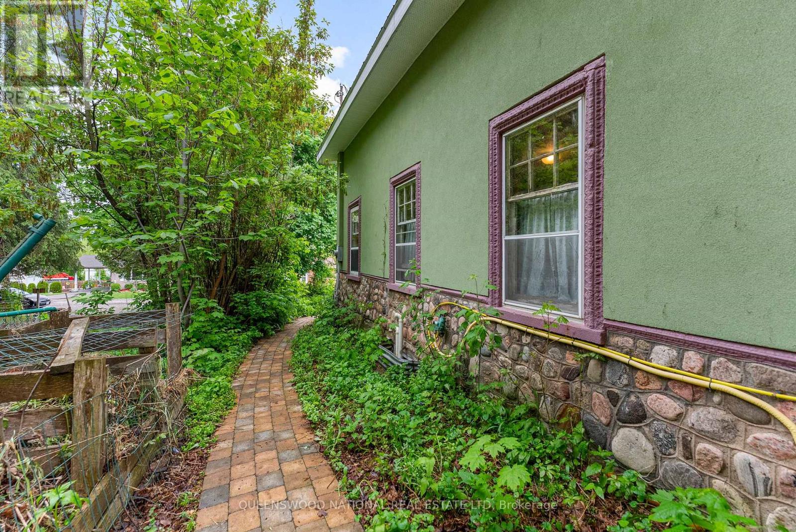 156 Wellington Street Nw, Bonnechere Valley, Ontario  K0J 1T0 - Photo 36 - X12194344