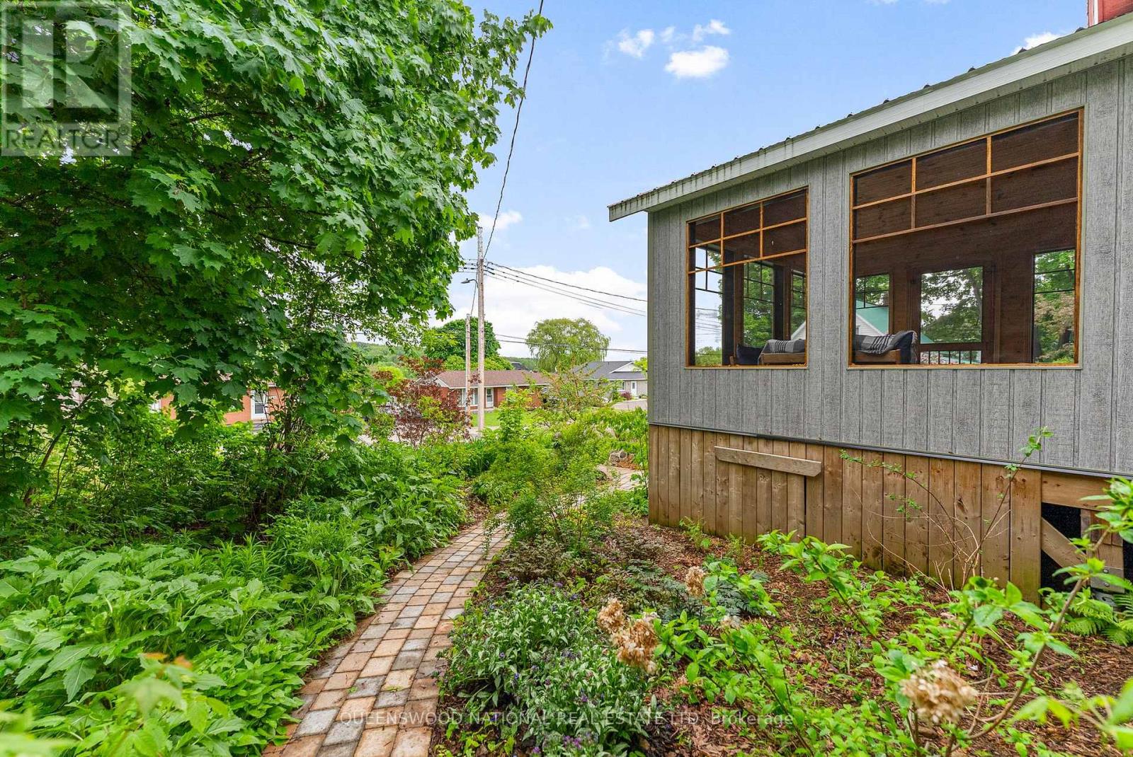 156 Wellington Street Nw, Bonnechere Valley, Ontario  K0J 1T0 - Photo 4 - X12194344