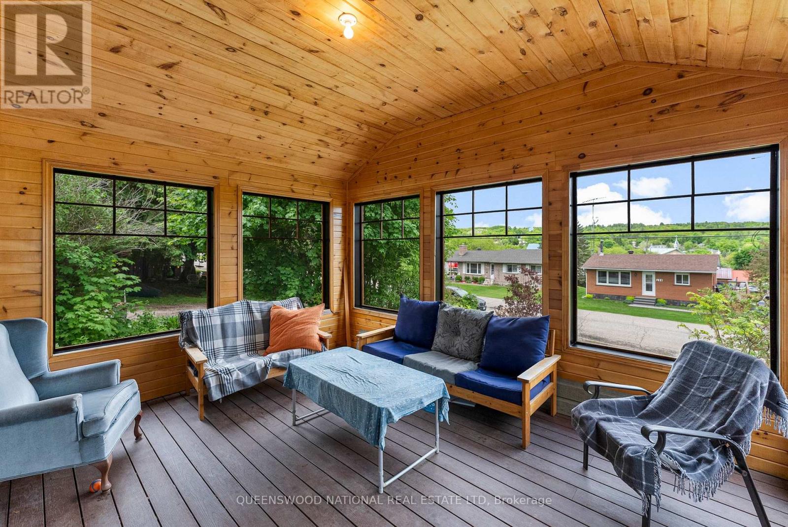 156 Wellington Street Nw, Bonnechere Valley, Ontario  K0J 1T0 - Photo 5 - X12194344