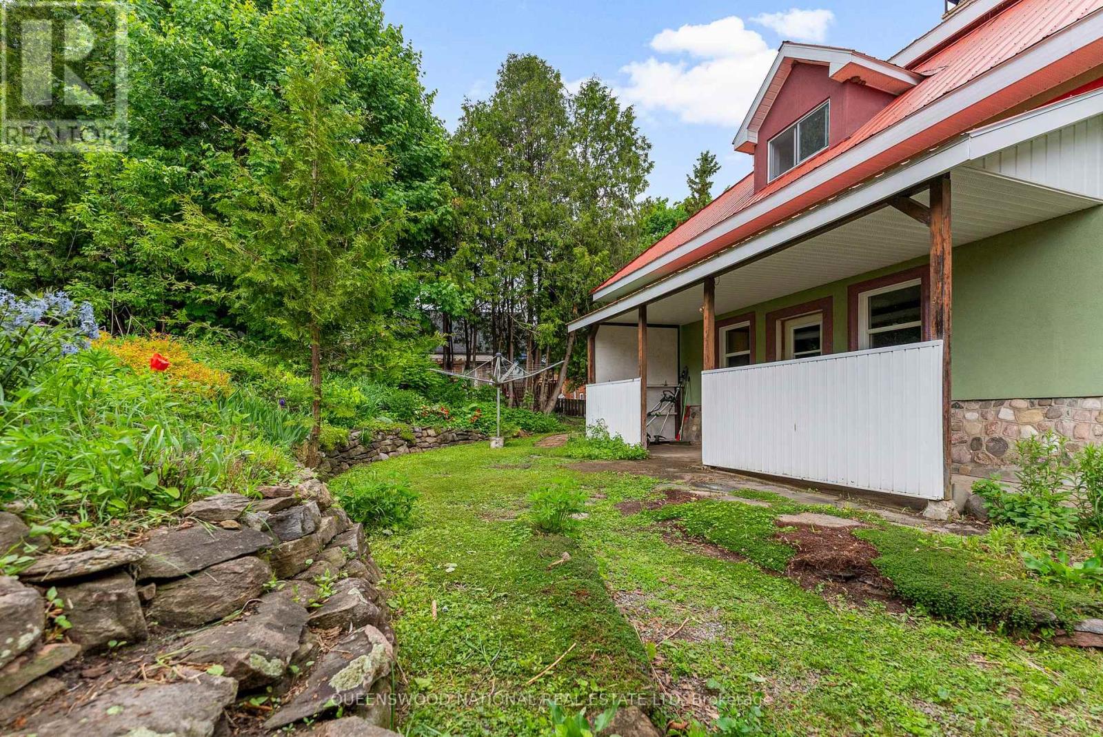 156 Wellington Street Nw, Bonnechere Valley, Ontario  K0J 1T0 - Photo 8 - X12194344