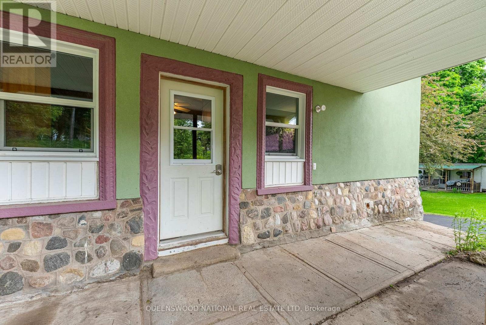156 Wellington Street Nw, Bonnechere Valley, Ontario  K0J 1T0 - Photo 9 - X12194344