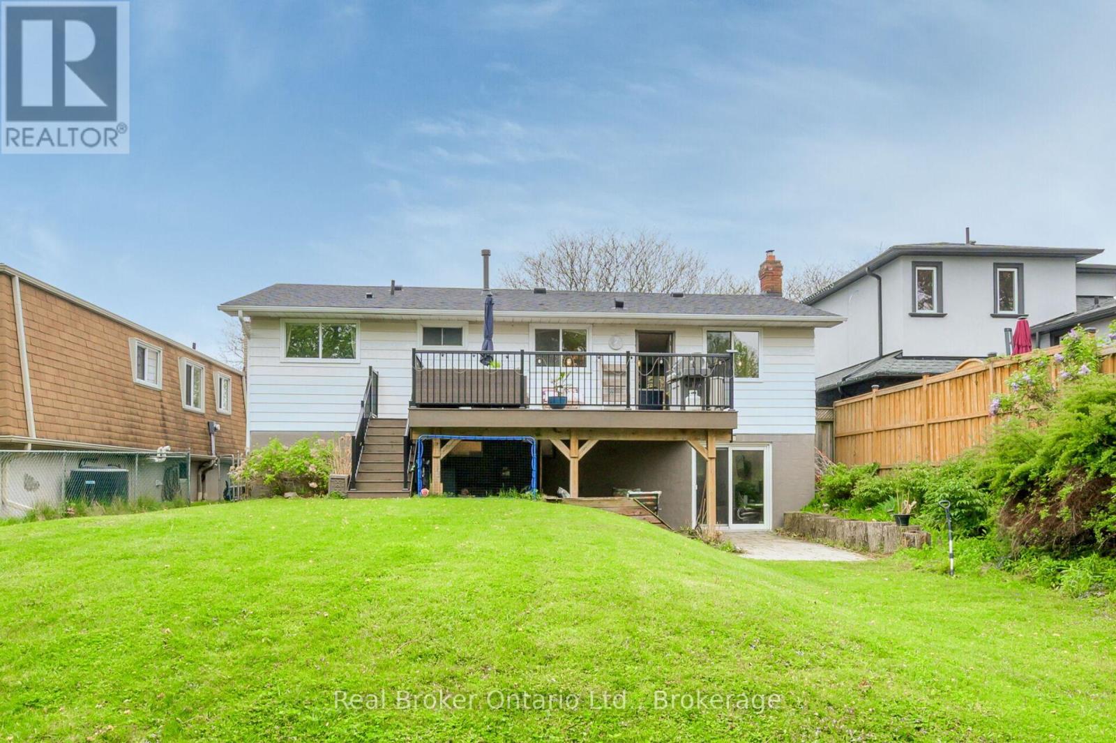 615 Sheraton Road, Burlington, Ontario  L7L 4B3 - Photo 37 - W12194331