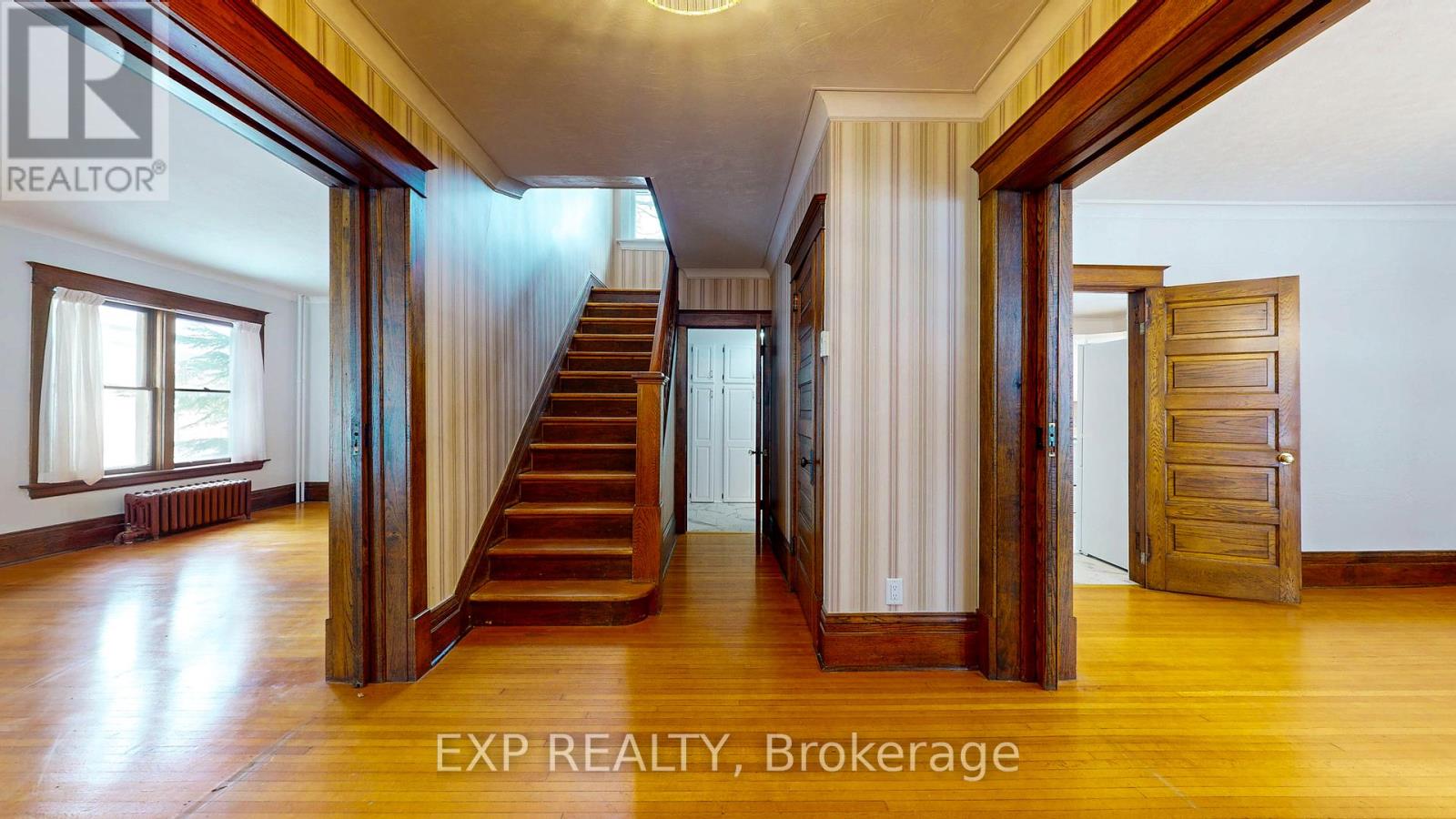 453 2nd Avenue W, Owen Sound, Ontario  N4K 4L9 - Photo 3 - X12003541