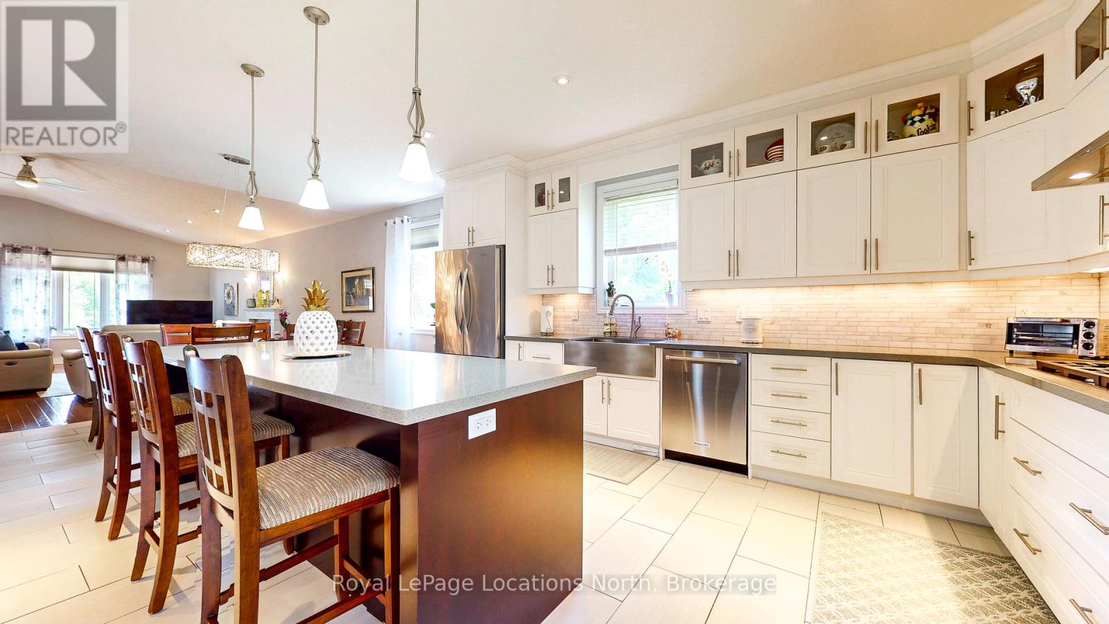 55 34th Street N, Wasaga Beach, Ontario  L9Z 2C2 - Photo 19 - S12194324
