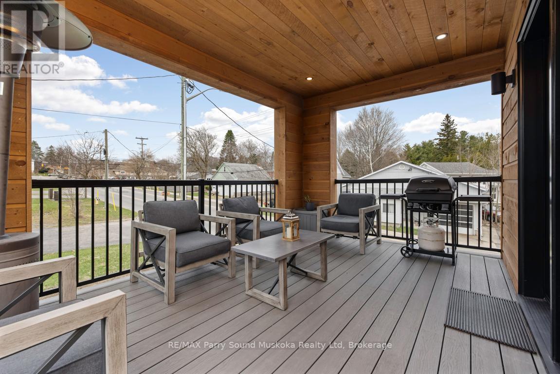 98 James Street, Parry Sound, Ontario  P2A 1T9 - Photo 4 - X12194334