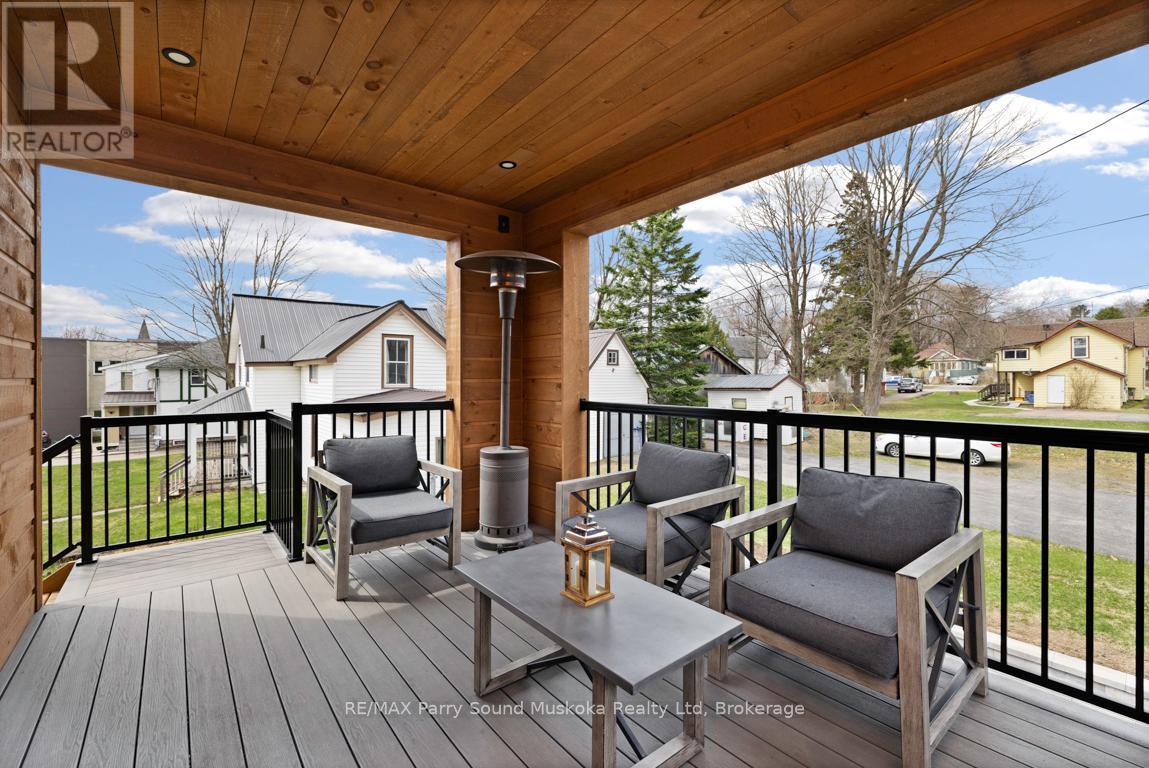 98 James Street, Parry Sound, Ontario  P2A 1T9 - Photo 5 - X12194334