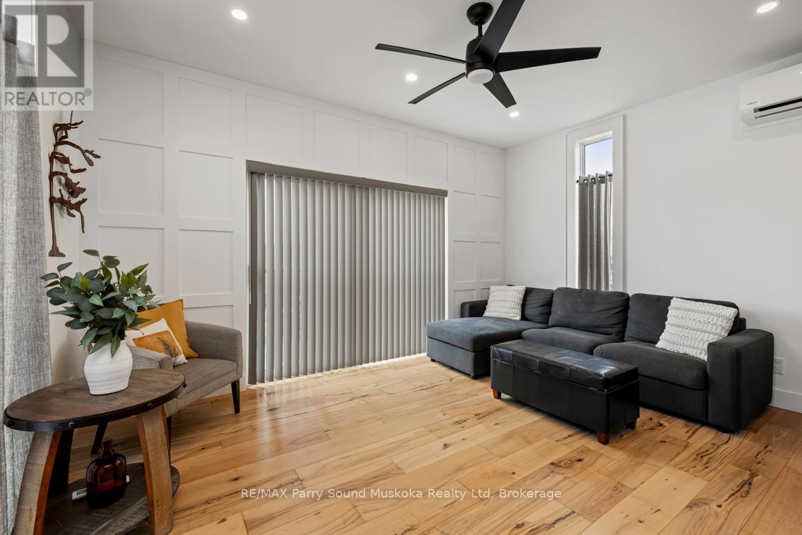 98 James Street, Parry Sound, Ontario  P2A 1T9 - Photo 6 - X12194334