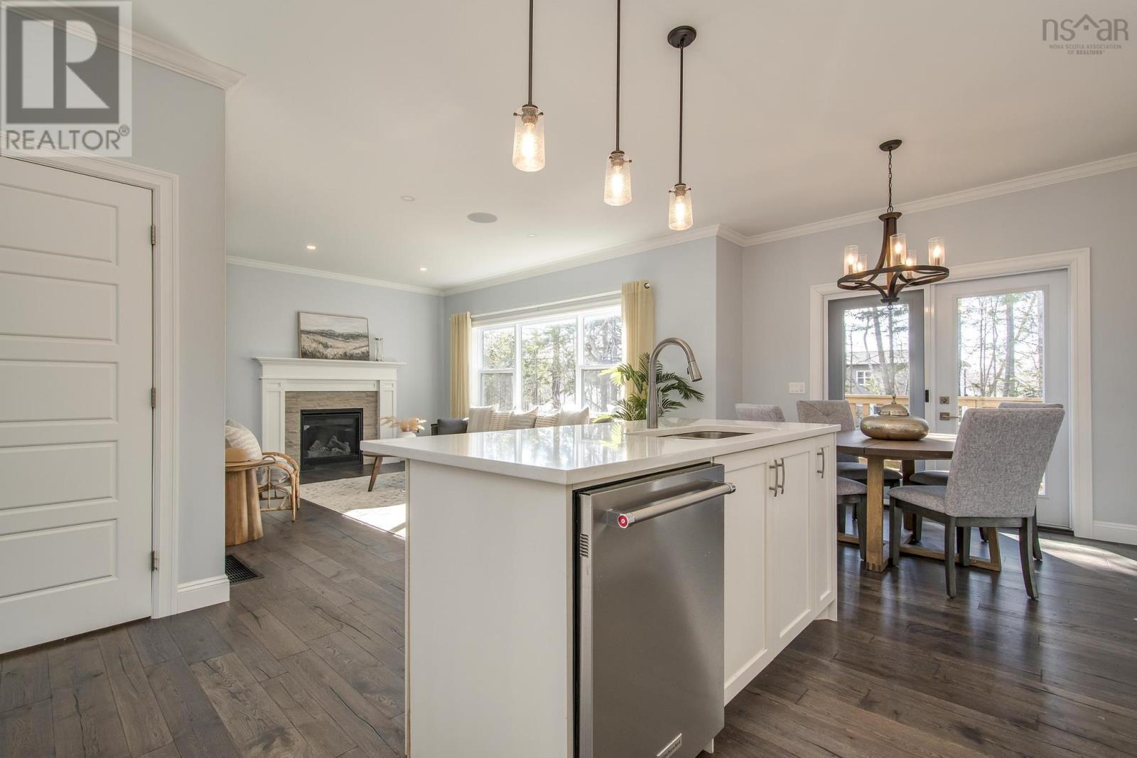 Property at 135 Lewis Drive image 4