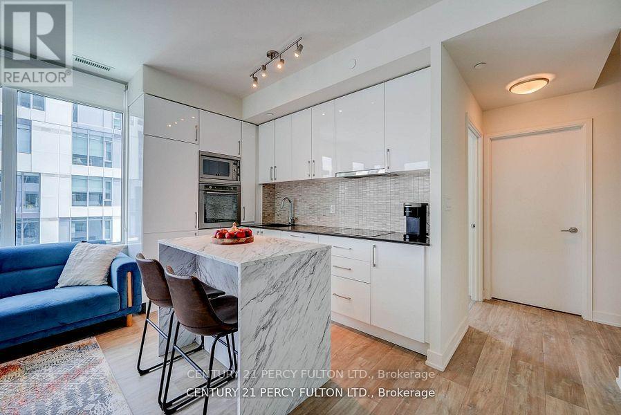 1501 - 27 Bathurst Street, Toronto, Ontario  M5V 0R1 - Photo 16 - C12194328
