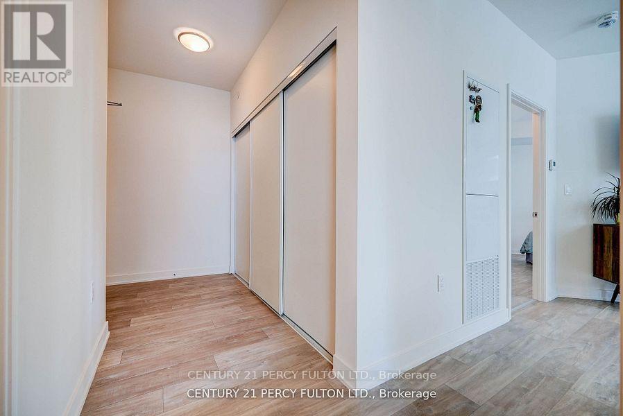 1501 - 27 Bathurst Street, Toronto, Ontario  M5V 0R1 - Photo 25 - C12194328