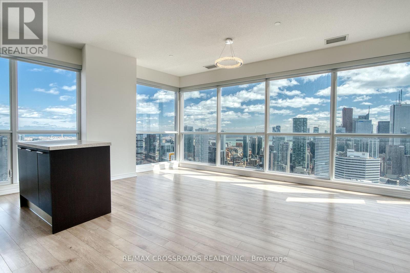 4807 - 386 Yonge Street, Toronto, Ontario  M5B 0A5 - Photo 6 - C12194354