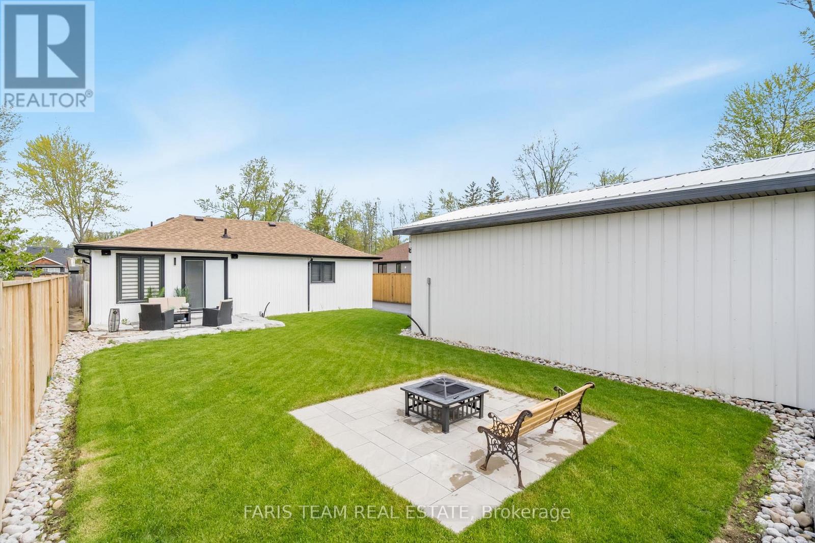 1135 Poplar Drive, Innisfil, Ontario  L0L 1R0 - Photo 20 - N12194347