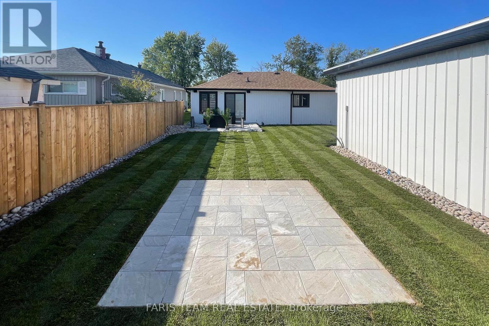 1135 Poplar Drive, Innisfil (Gilford), Ontario  L0L 1R0 - Photo 26 - N12194347