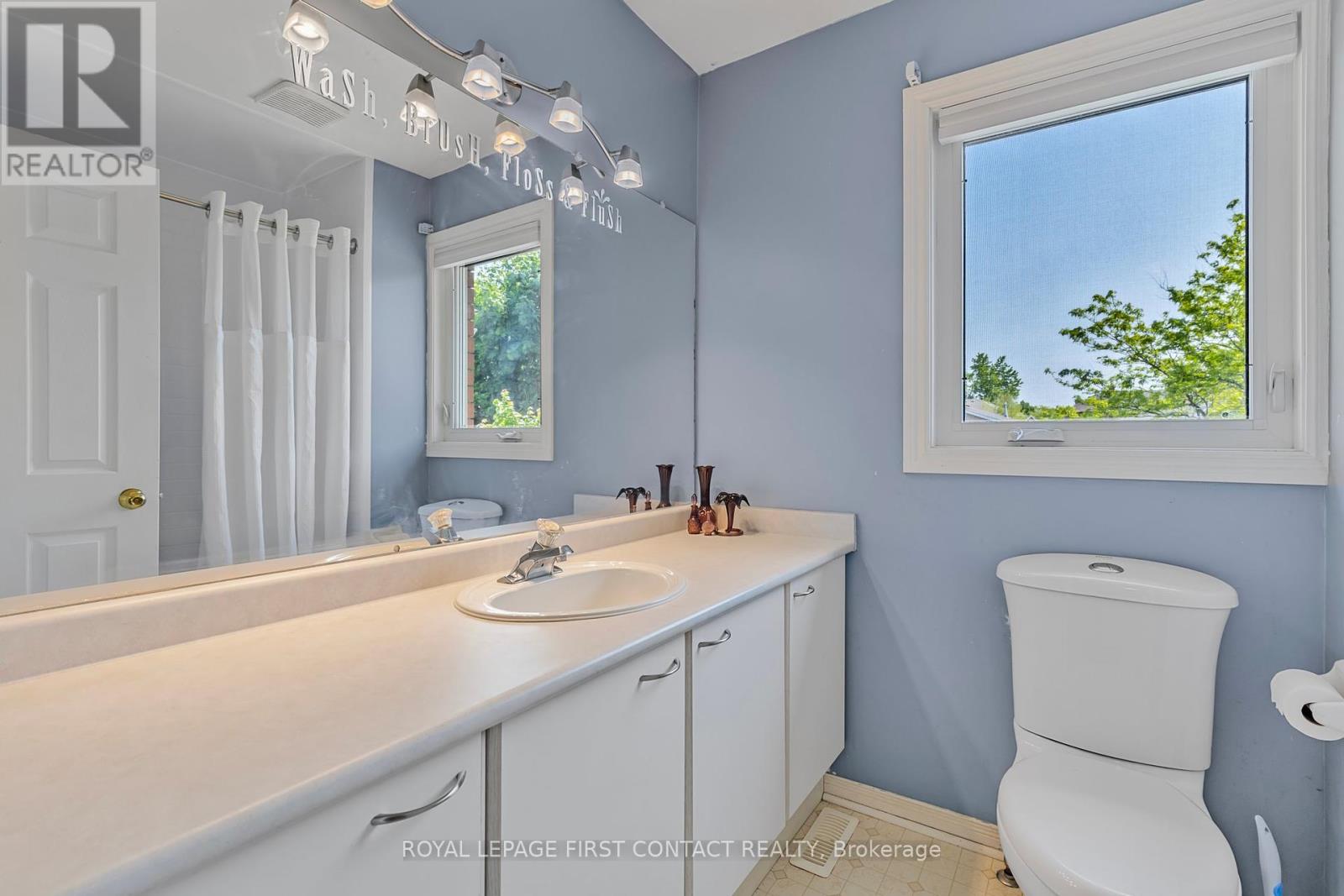 32 Falling Brook Drive, Barrie, Ontario  L4N 7E9 - Photo 25 - S12194353