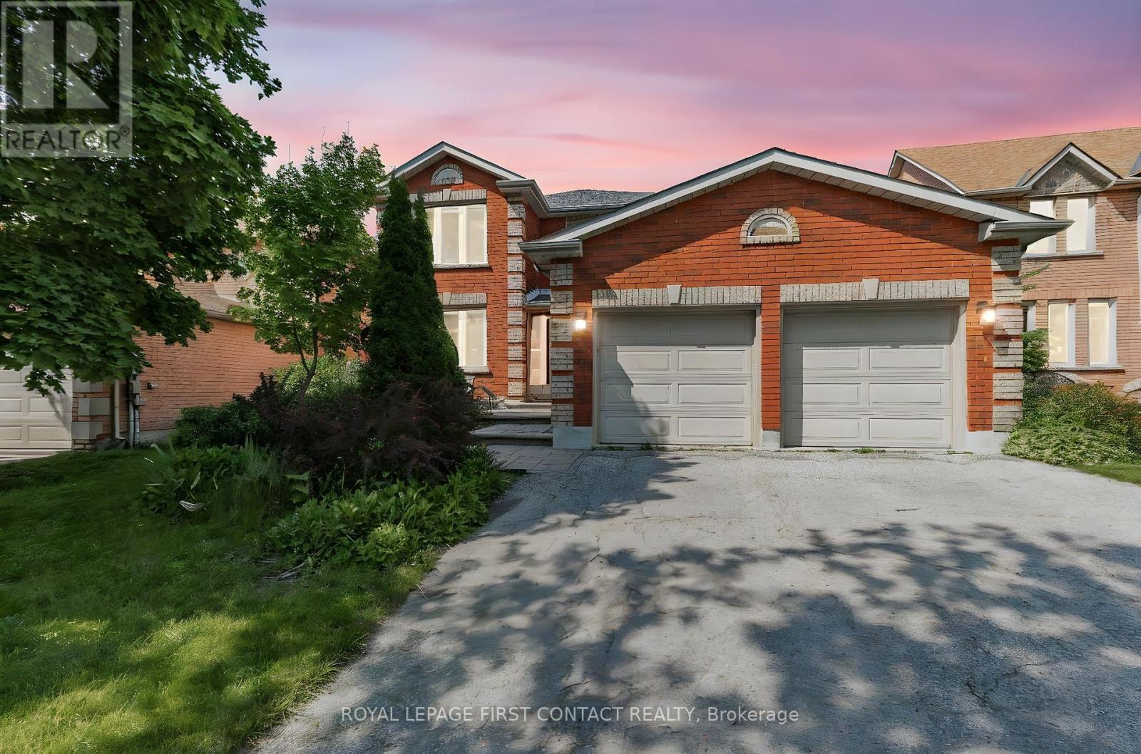 32 Falling Brook Drive, Barrie, Ontario  L4N 7E9 - Photo 3 - S12194353