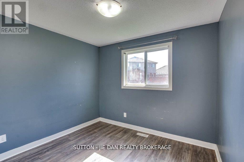 Photo 12 of 25 for 811 South Wenige Drive