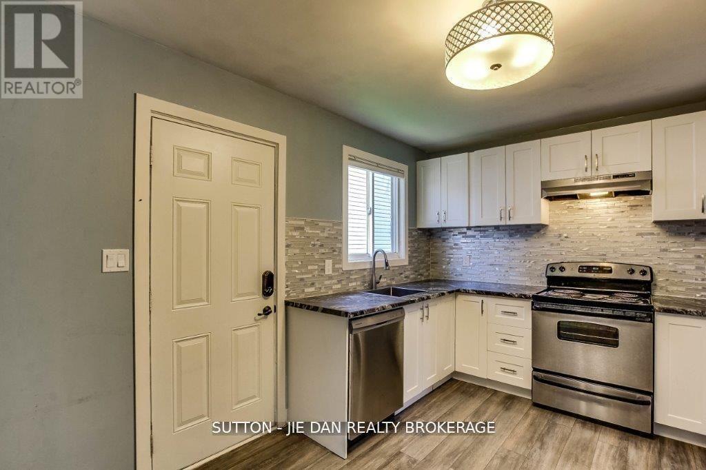 Photo 7 of 25 for 811 South Wenige Drive