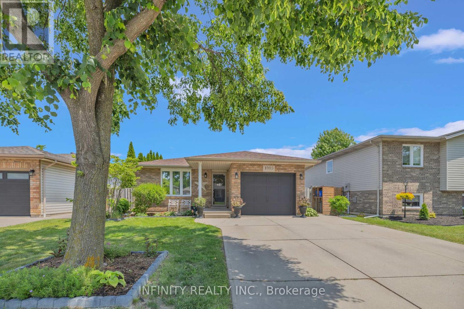 1803 VICKY CIRCLE, Windsor, Ontario
