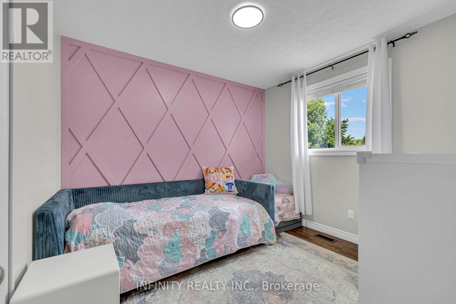 1803 Vicky Circle, Windsor, Ontario N8W 5P7 - Photo 19 - X12194368