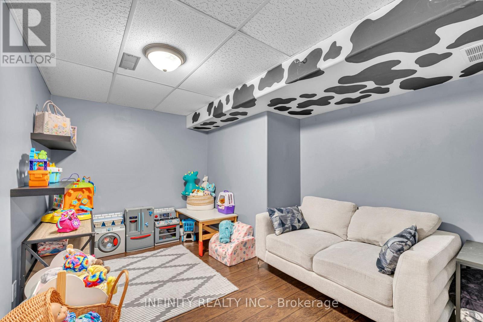 1803 Vicky Circle, Windsor, Ontario N8W 5P7 - Photo 29 - X12194368