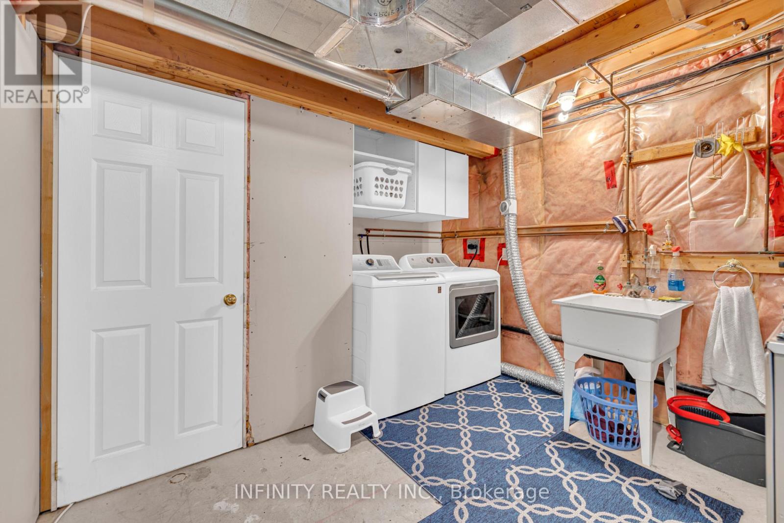 1803 Vicky Circle, Windsor, Ontario N8W 5P7 - Photo 30 - X12194368