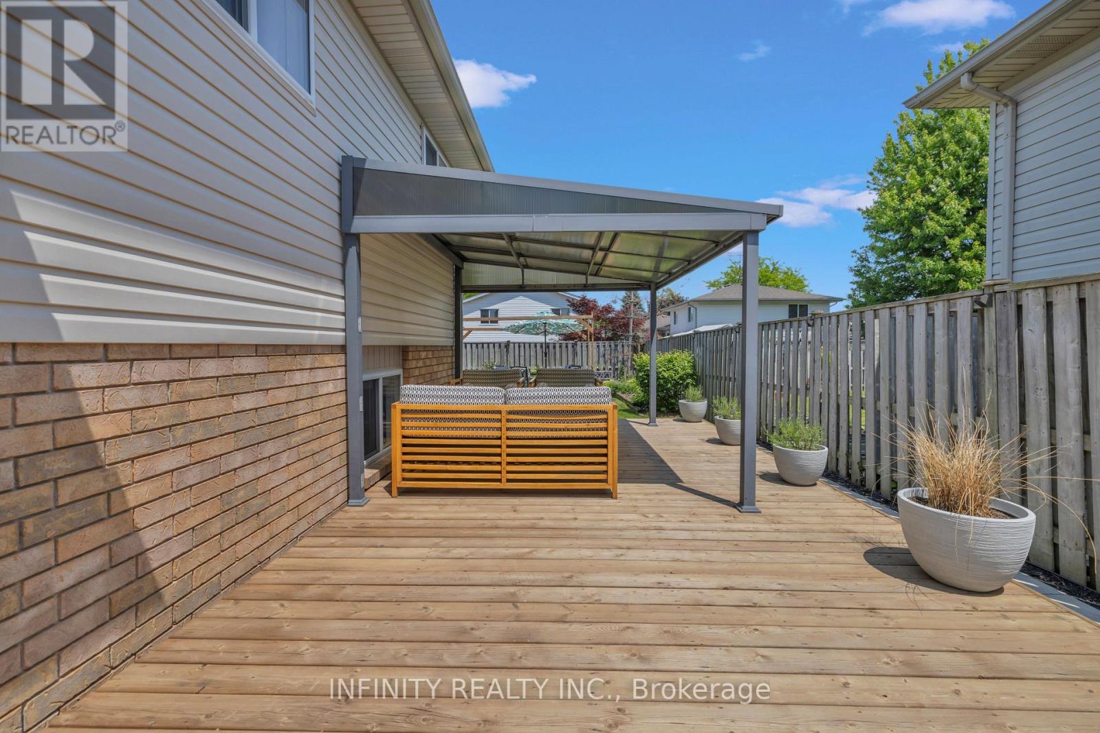 1803 Vicky Circle, Windsor, Ontario N8W 5P7 - Photo 34 - X12194368